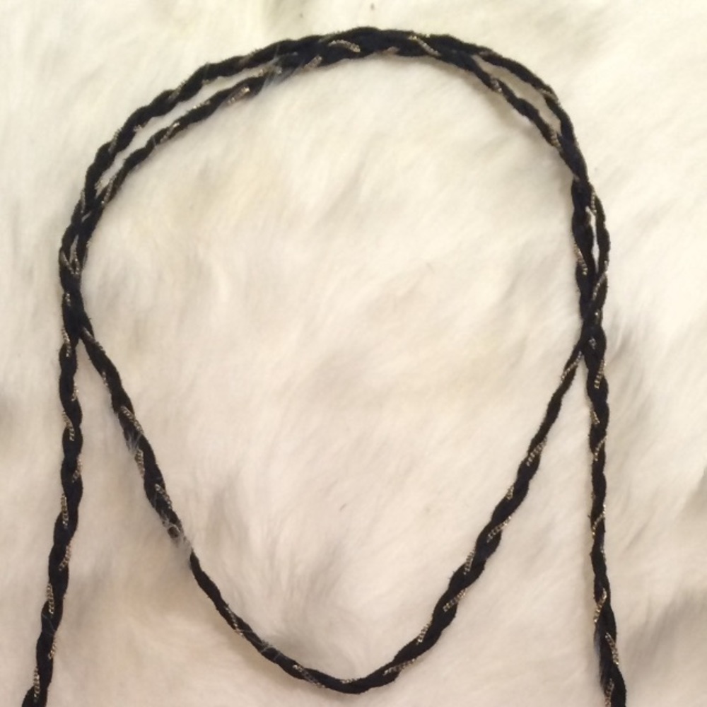 Ladies Wrap Around Tassel Necklase